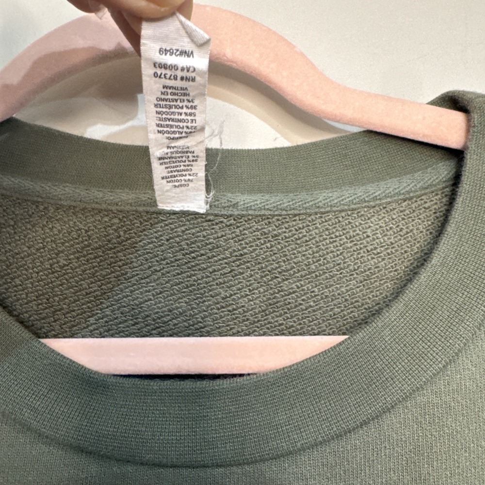 ALO Yoga Fade Distressed Pullover Crewneck‎ Sweatshirt Womens Size M Green #094 - Picture 3 of 16